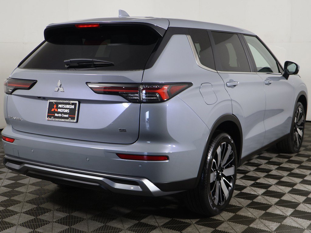 New 2026 Mitsubishi Outlander SE FWD image 13