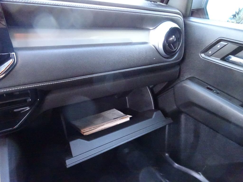 Certified 2023 Chevrolet Colorado LT w/ LT Convenience Package II image 32