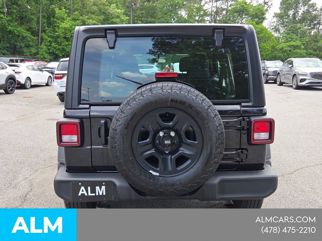 Used 2025 Jeep Wrangler Unlimited Sport AWD/4WD image 13