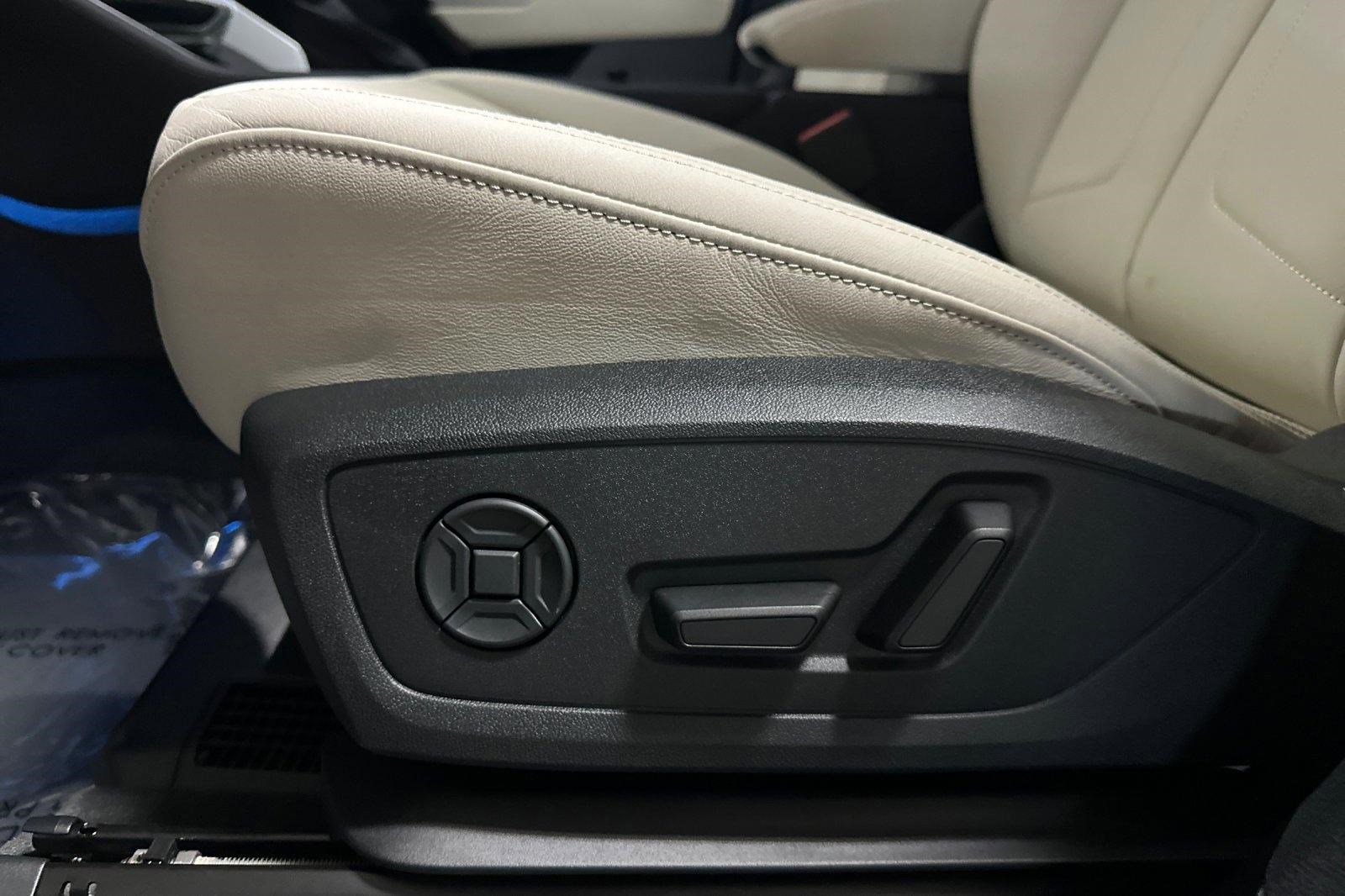 Used 2025 Audi Q3 2.0T Premium Plus w/ Premium Plus Package image 14