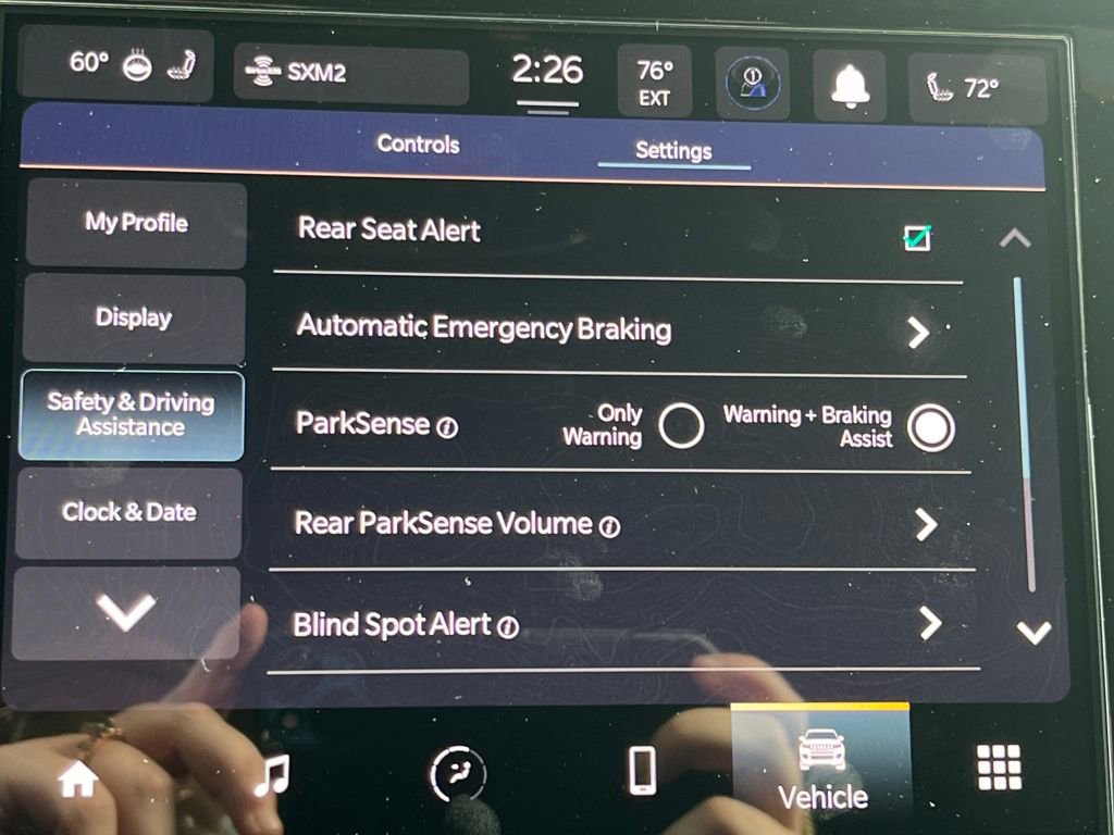 New 2025 Jeep Grand Cherokee Altitude AWD/4WD image 15