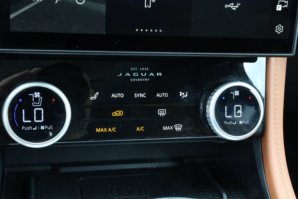 Certified 2026 Jaguar F-PACE R-Dynamic S AWD/4WD image 27