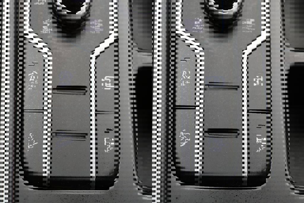 Used 2023 Kia Sorento S image 28