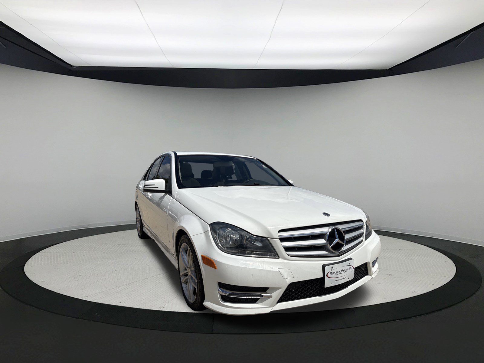 Used 2014 Mercedes-Benz C 300 4MATIC Sedan image 1