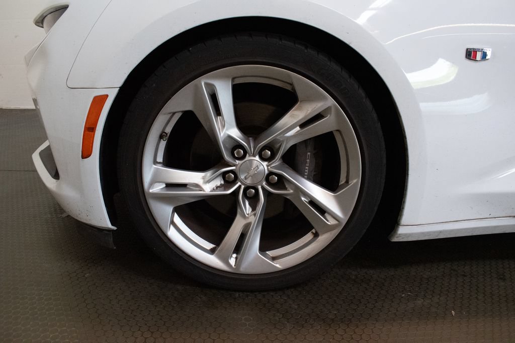 Used 2021 Chevrolet Camaro SS RWD image 13