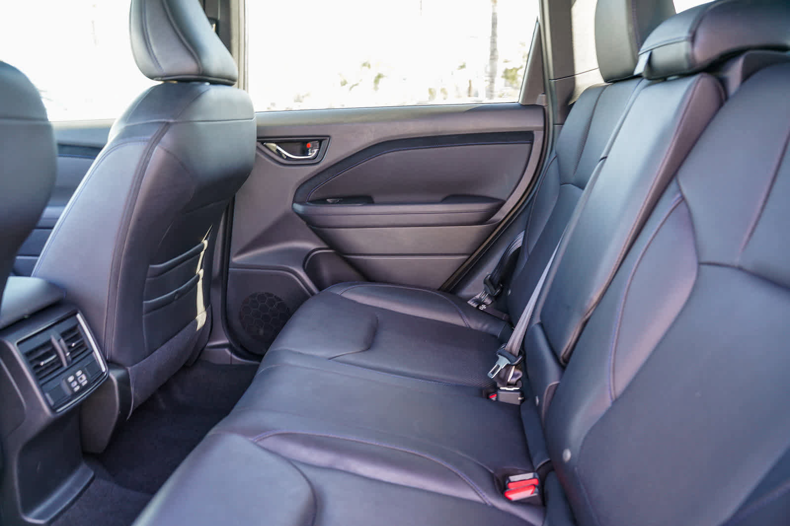 Certified 2025 Subaru Forester Limited image 18