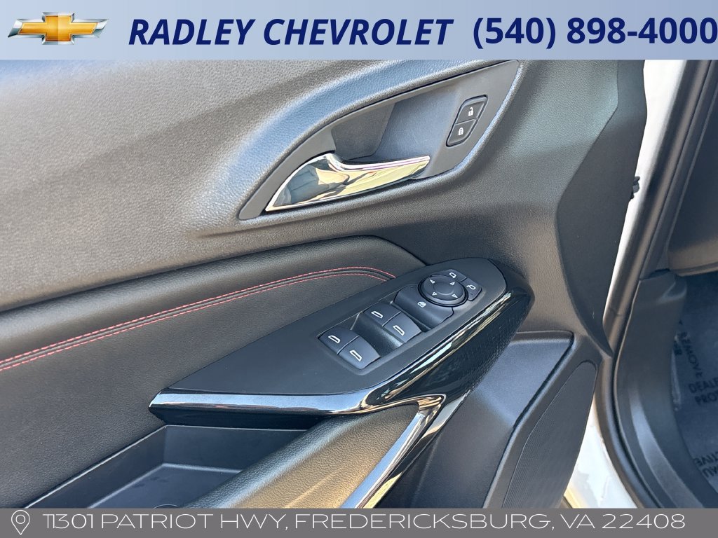 Certified 2026 Chevrolet Trax RS FWD image 5