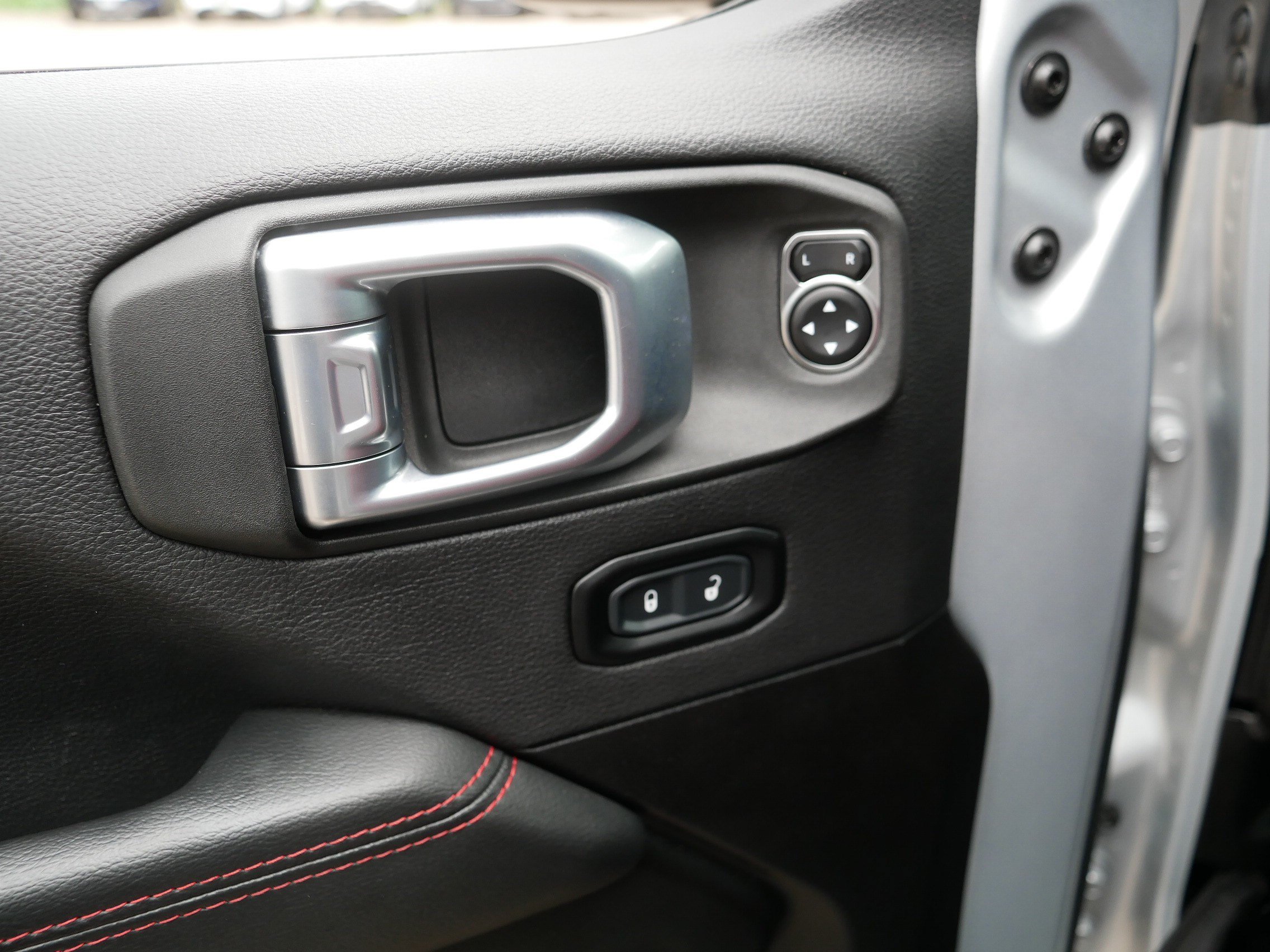 Used 2023 Jeep Wrangler Unlimited Rubicon 4xe AWD/4WD image 19