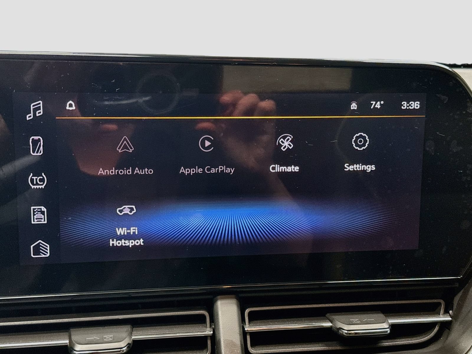 New 2026 Chevrolet Trax ACTIV w/ Sunroof Package FWD image 17