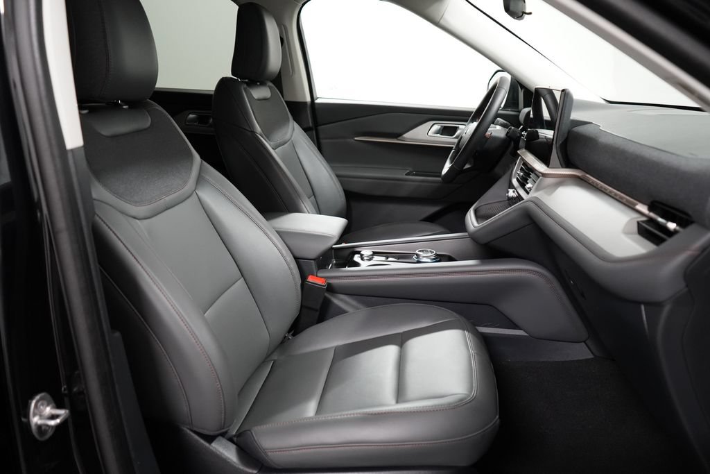 New 2026 Ford Explorer Active w/ Active Comfort Package AWD/4WD image 22