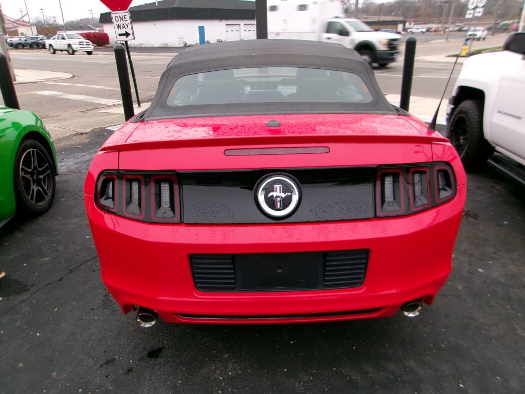 Used 2014 Ford Mustang Premium w/ Comfort Package image 4