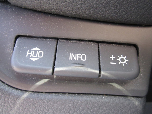 Used 2018 Cadillac Escalade Luxury w/ LPO, Radiant Package image 17