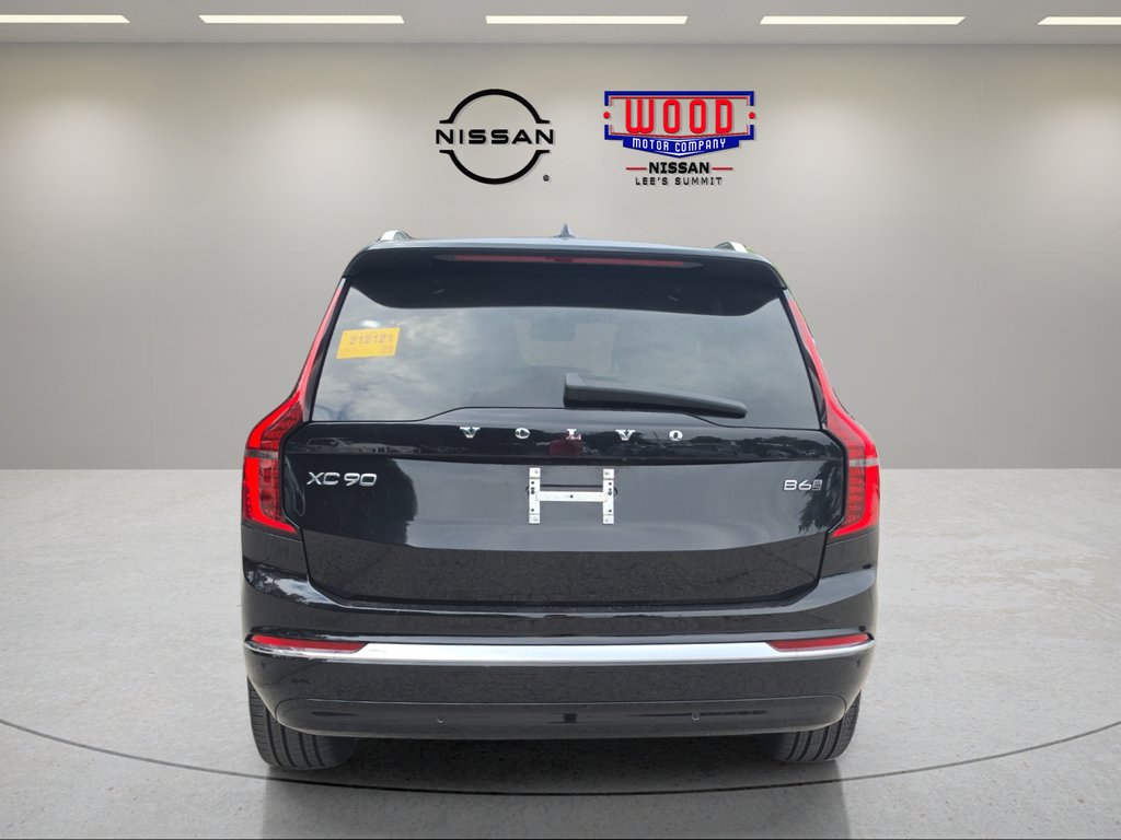 Used 2025 Volvo XC90 B6 Plus AWD/4WD image 3