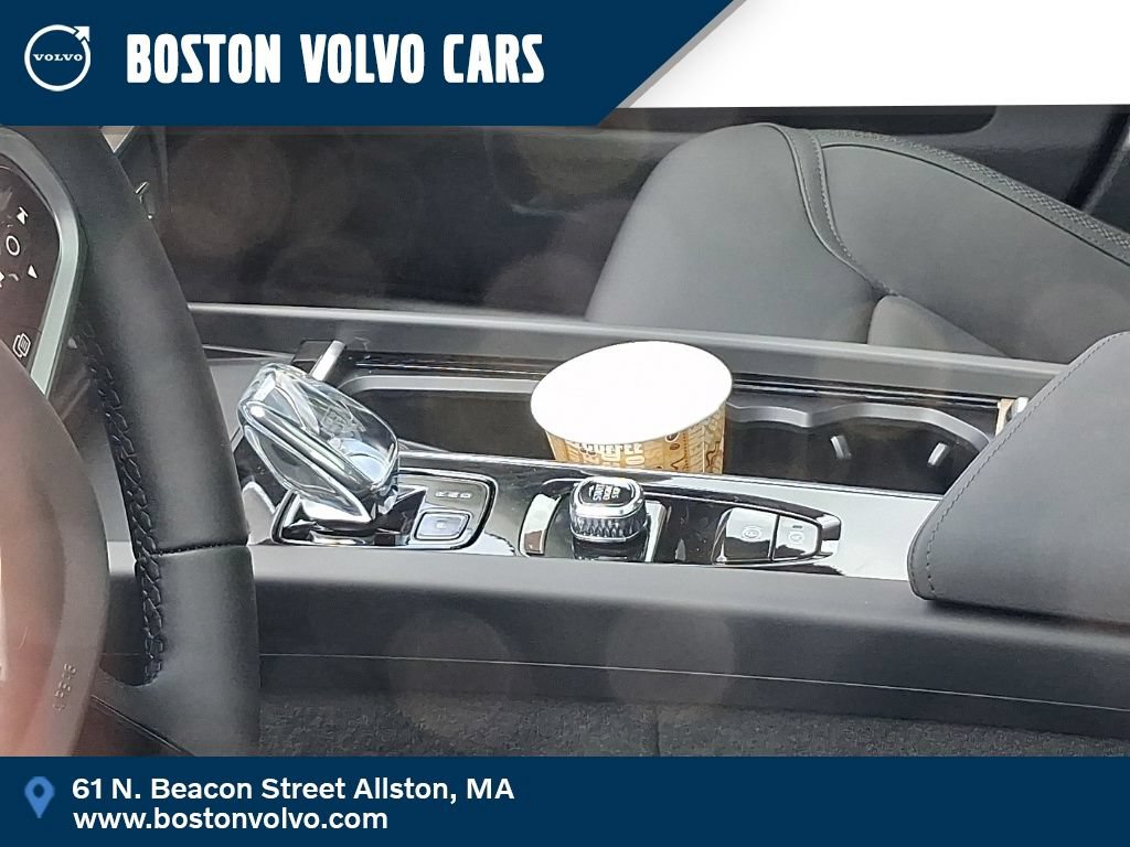 New 2026 Volvo XC60 B5 Plus w/ Climate Package AWD/4WD image 11