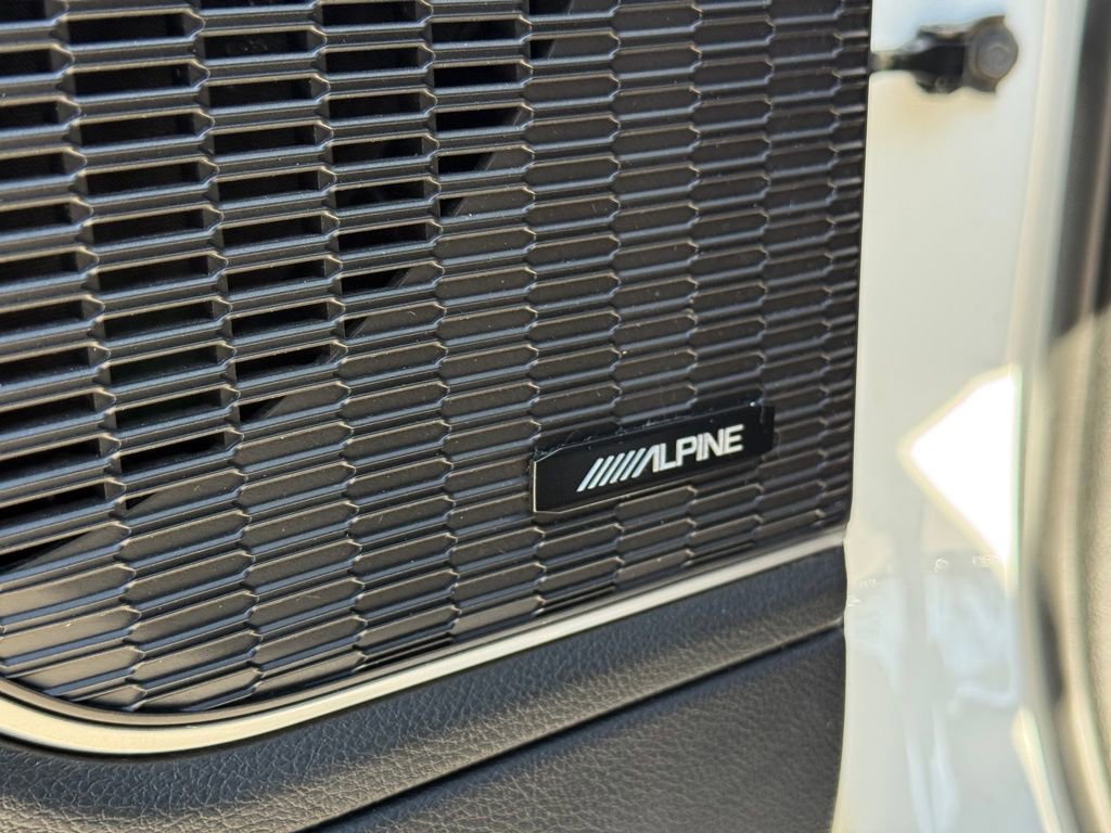 Used 2022 Jeep Grand Cherokee L Limited image 12