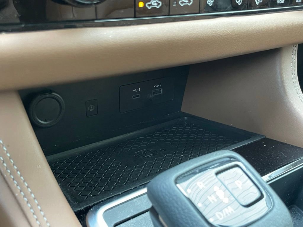 Used 2024 Nissan Pathfinder Platinum w/ Cargo Package image 20