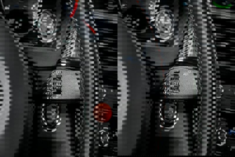 Used 2020 BMW M4 Coupe w/ Competition Package image 28