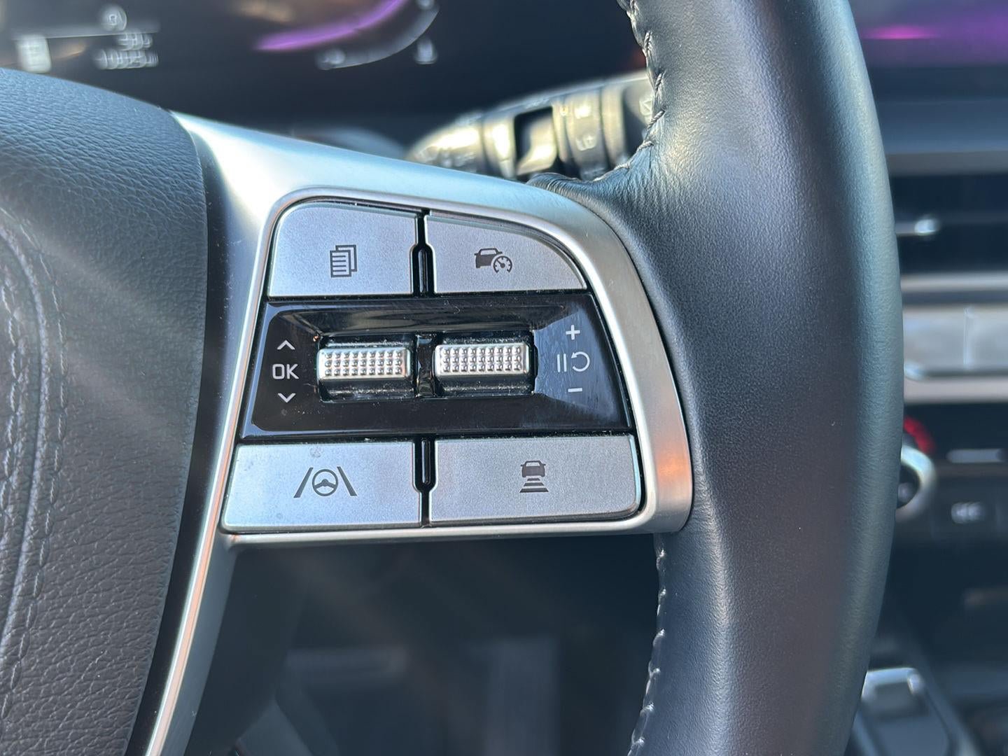 Certified 2025 Kia Telluride S FWD image 13