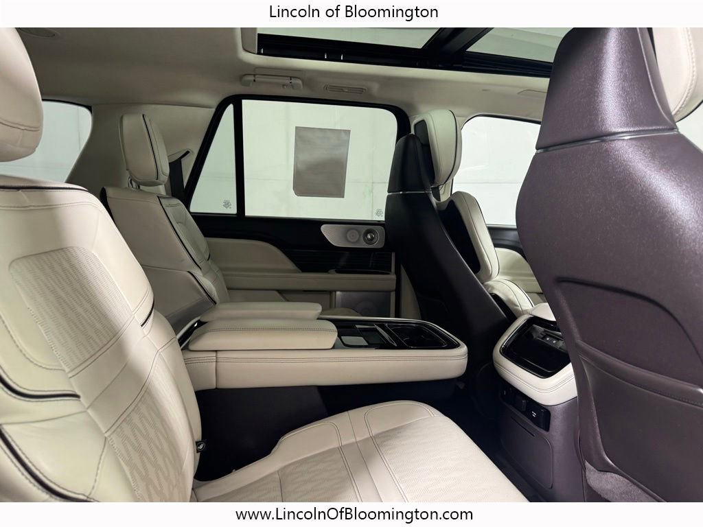 Used 2023 Lincoln Navigator L Black Label AWD/4WD image 18