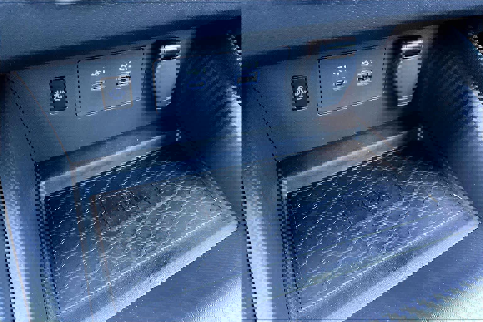 New 2025 Nissan Altima 2.5 SV w/ SV Special Edition Package image 18