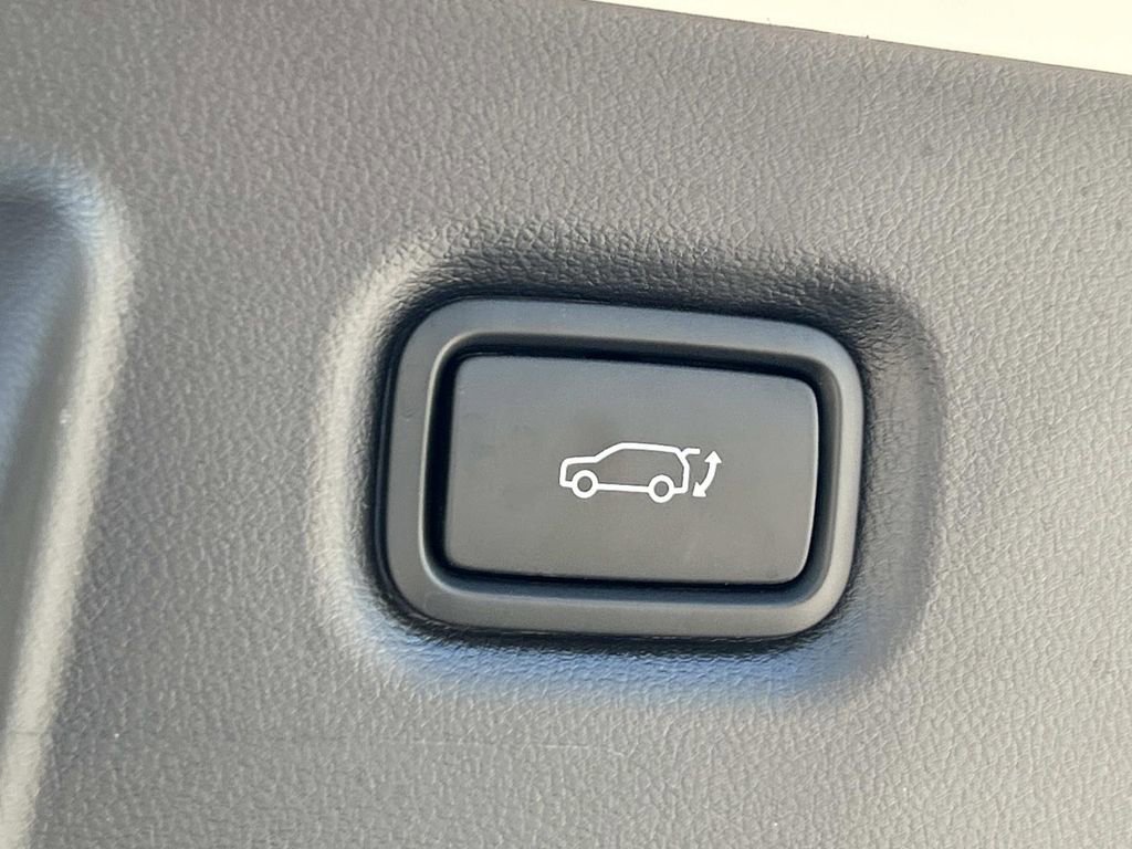 Used 2025 Hyundai Ioniq 5 SEL image 15