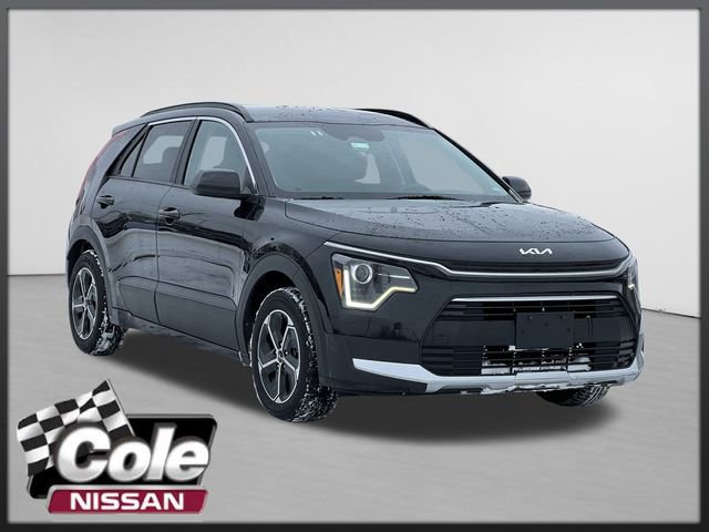 Used 2023 Kia Niro LX image 1