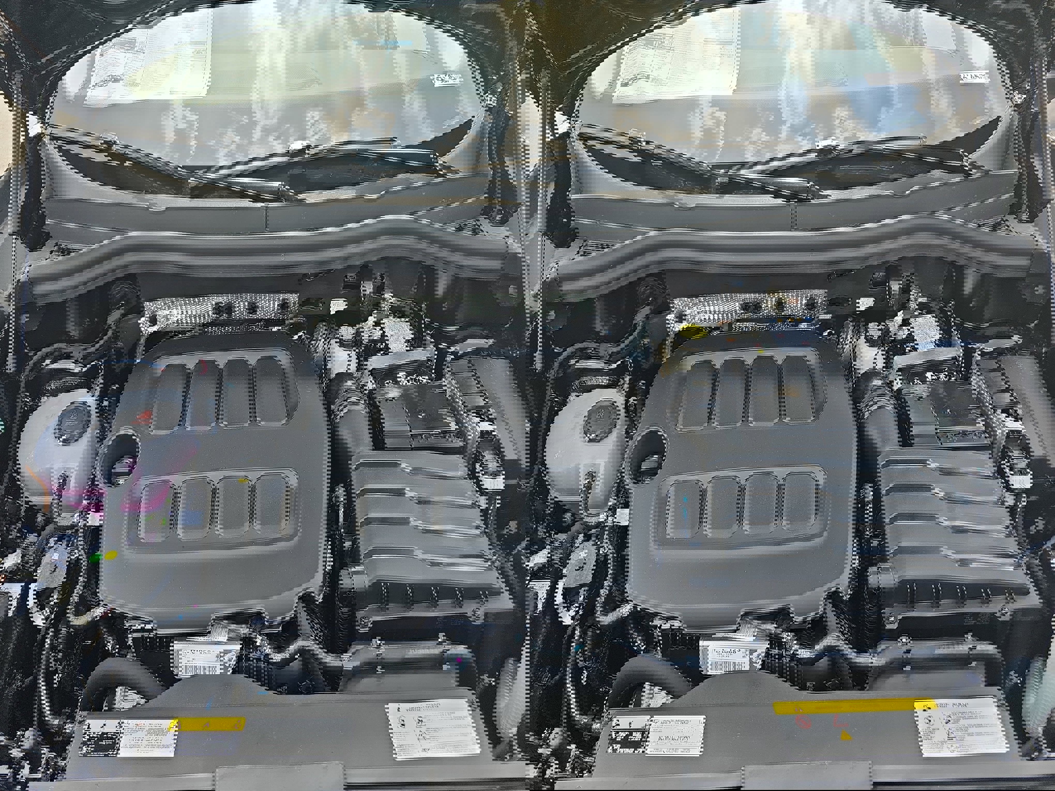 Used 2025 Volkswagen Tiguan SE image 28