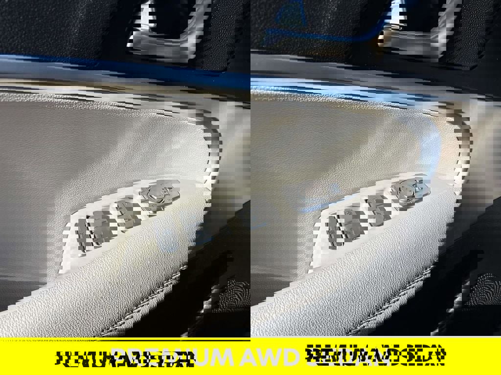 Used 2024 Genesis G70 2.5T image 15