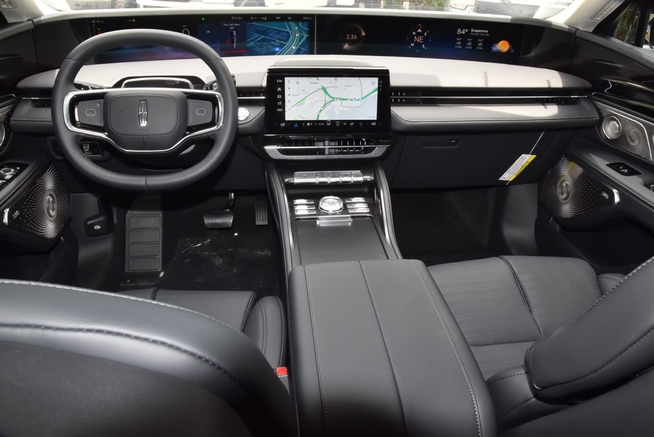 New 2026 Lincoln Nautilus Reserve AWD/4WD image 23