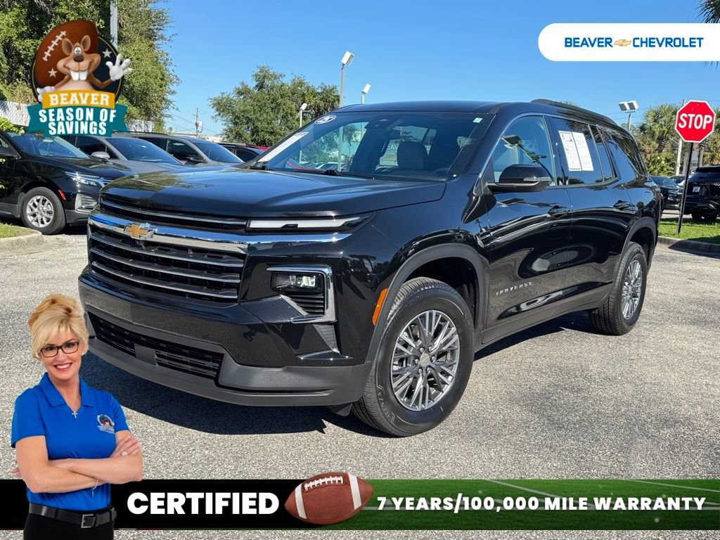 Used 2025 Chevrolet Traverse LT