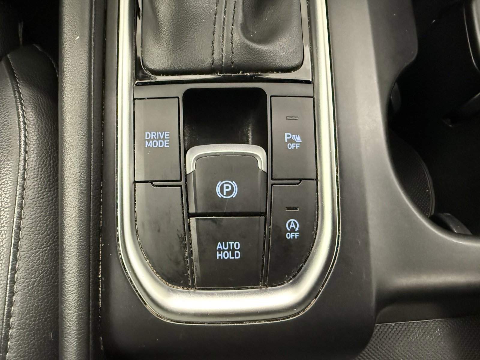 Used 2019 Hyundai Santa Fe Limited image 25