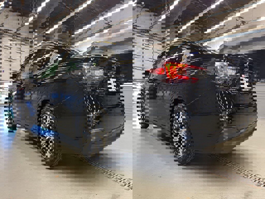 Certified 2025 Subaru Legacy image 5