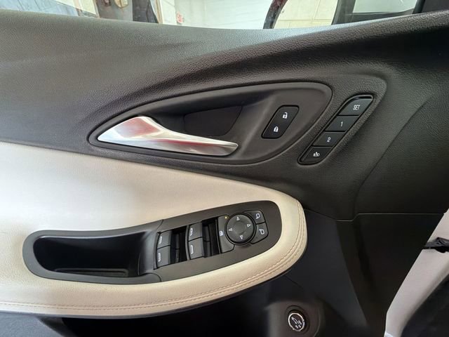 Certified 2024 Buick Encore GX Avenir w/ Avenir Convenience Package image 13