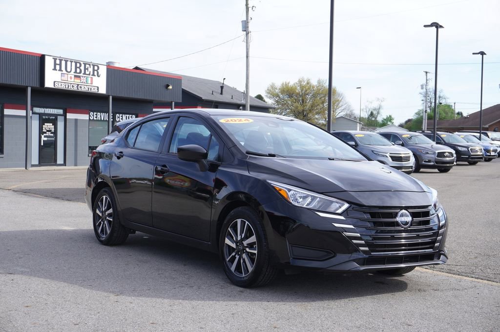 Used 2024 Nissan Versa SV image 9