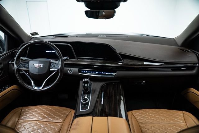 Used 2021 Cadillac Escalade ESV Premium Luxury image 16