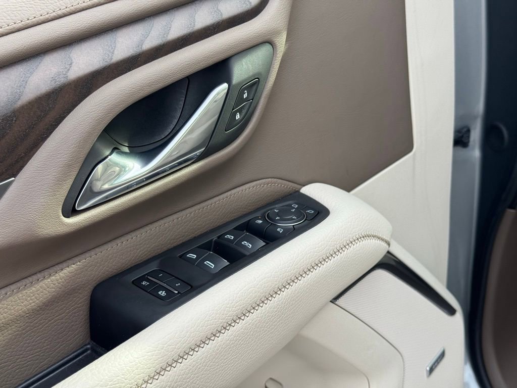 Used 2024 GMC Yukon Denali w/ Advanced Technology Package image 25