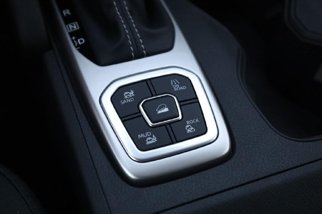 New 2026 Nissan Frontier SV w/ All-Weather Content Package AWD/4WD image 17