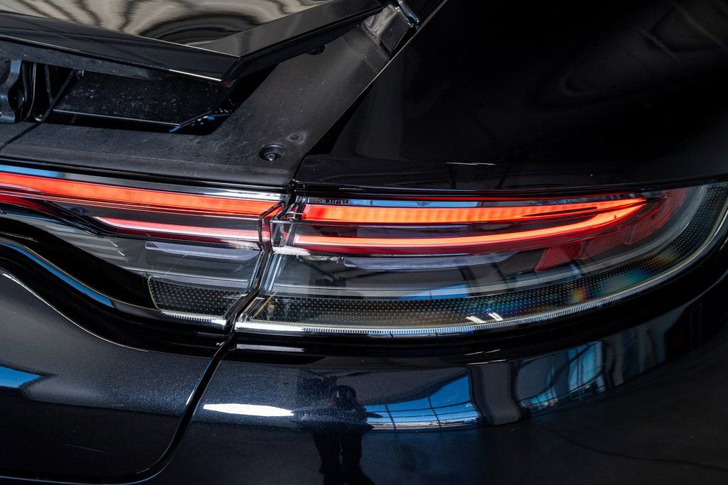 Used 2023 Porsche Panamera Platinum Edition image 29