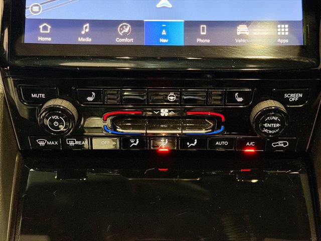 Used 2025 Jeep Grand Cherokee L Limited w/ Black Appearance Package image 15