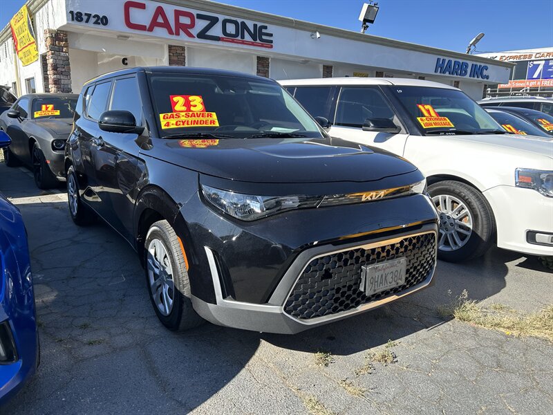 Used 2023 Kia Soul LX FWD image 4