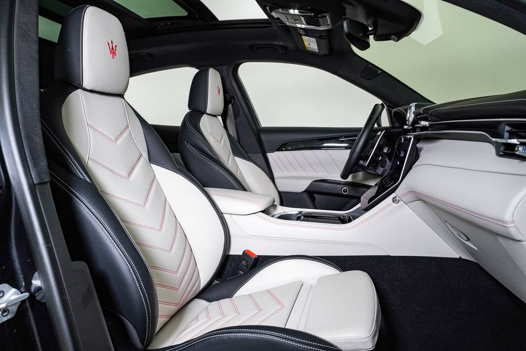 Certified 2024 Maserati Grecale Modena AWD/4WD image 15