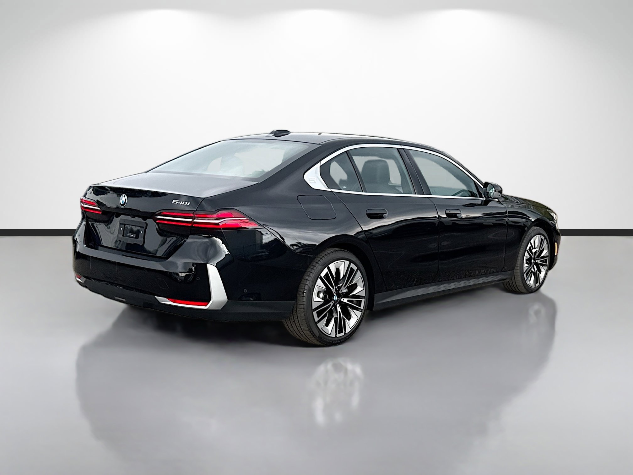 Used 2026 BMW 540i xDrive image 3