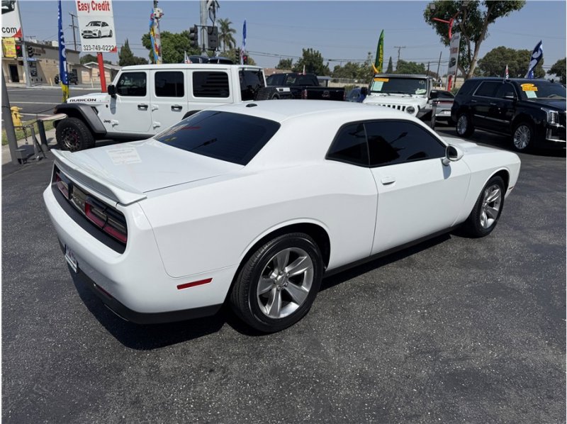 Used 2019 Dodge Challenger SXT image 54