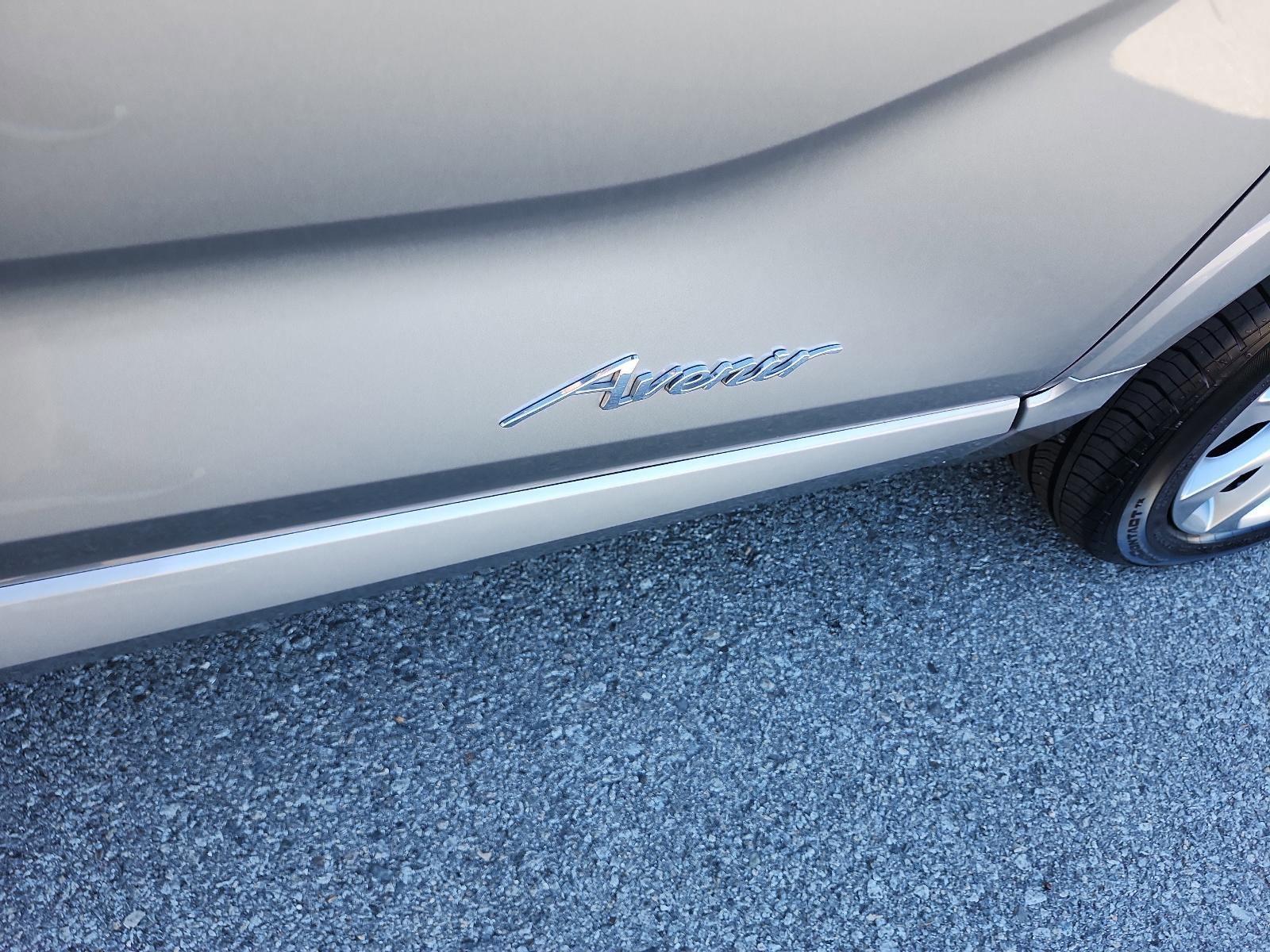 Certified 2025 Buick Encore GX Avenir w/ Avenir Technology Package image 6