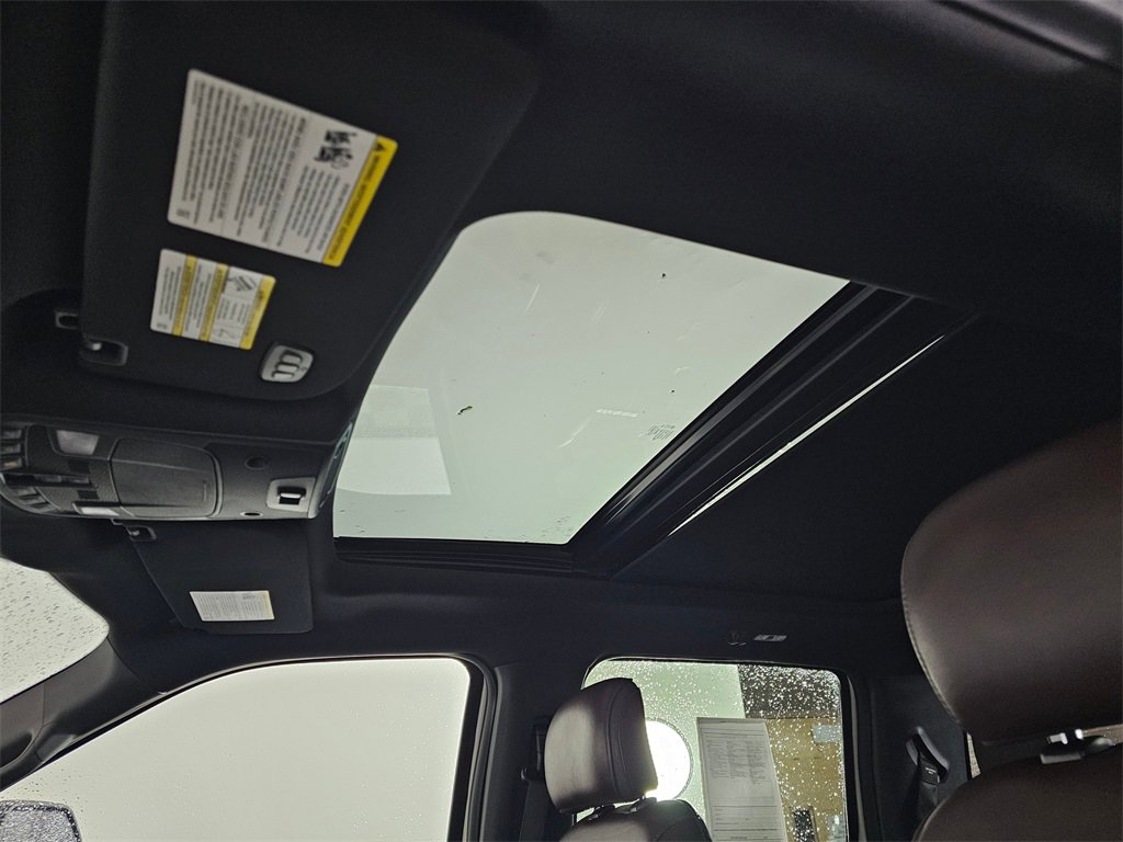 Used 2017 Ford F150 Platinum w/ Max Trailer Tow Package image 27