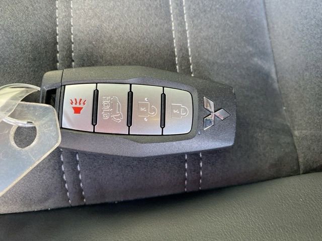 Used 2023 Mitsubishi Outlander SE Black Edition image 27