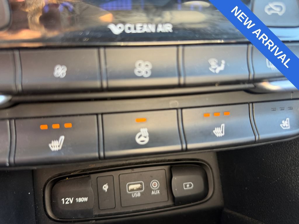 Used 2020 Hyundai Santa Fe Limited AWD/4WD image 14