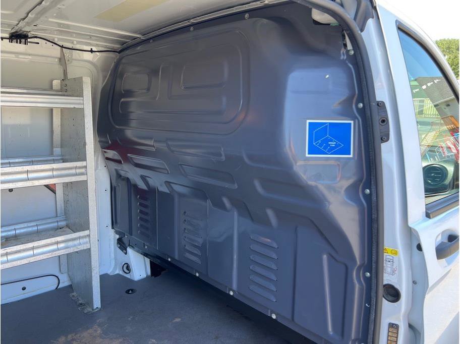 Used 2017 Mercedes-Benz Metris image 24