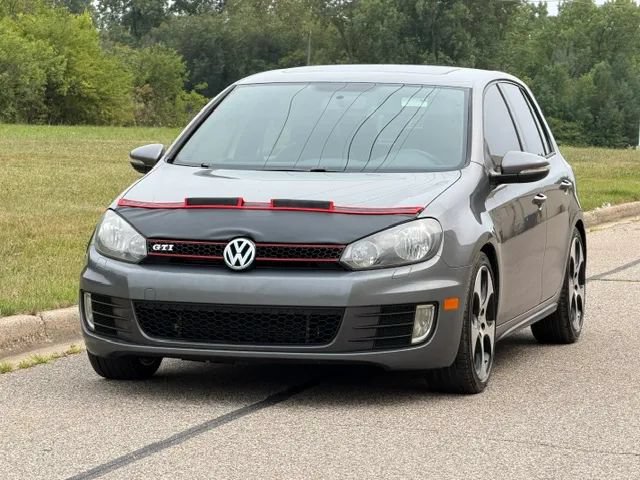 Used 2011 Volkswagen Golf 4-Door FWD image 8
