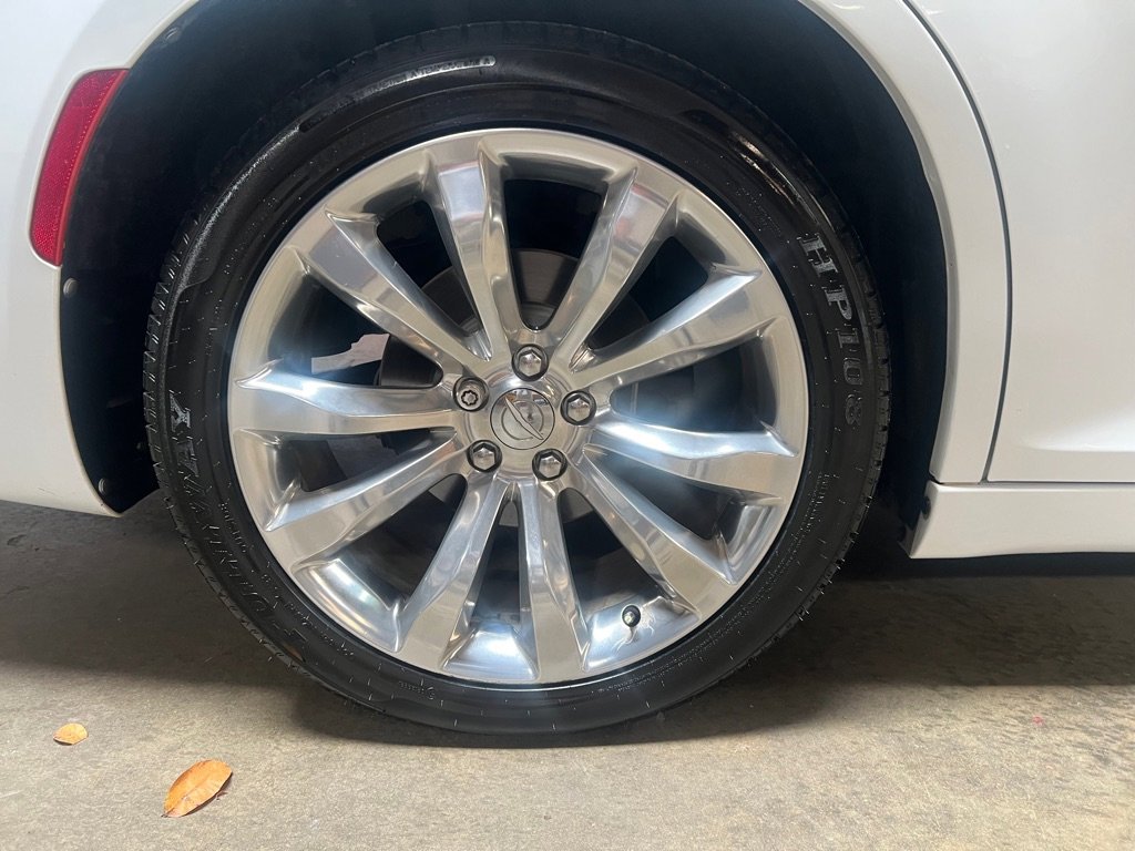 Used 2019 Chrysler 300 Touring L w/ Quick Order Package 22F image 12